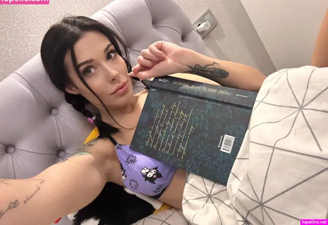 Mia Moonn Main Profile Photo