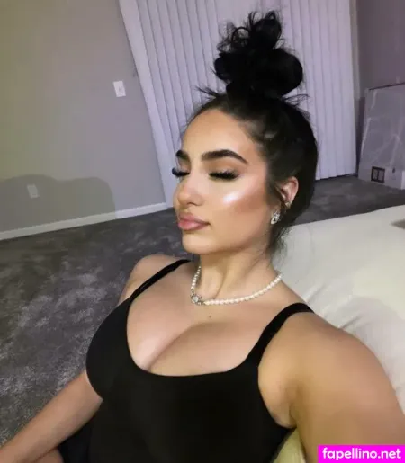 Mia Mugs OnlyFans Thumbnail #dUlw4HChW1