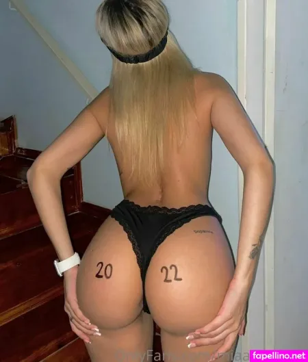 Mia Nicole OnlyFans Thumbnail #QfIPeGIpBX