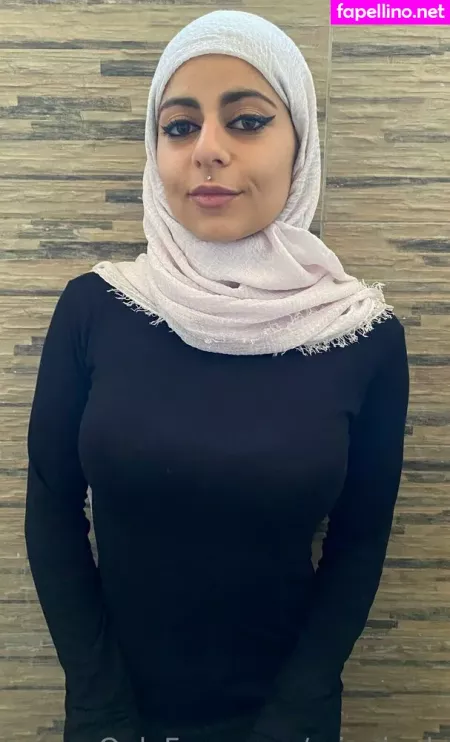 Mia Niqab OnlyFans Thumbnail #BbRhOV5Stv