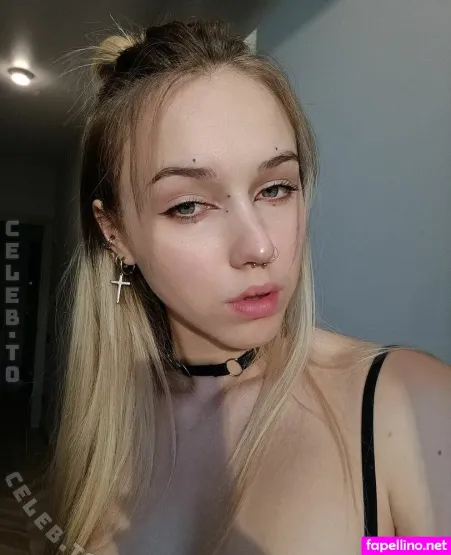Mia Pixel OnlyFans Thumbnail #zWR13wI25f