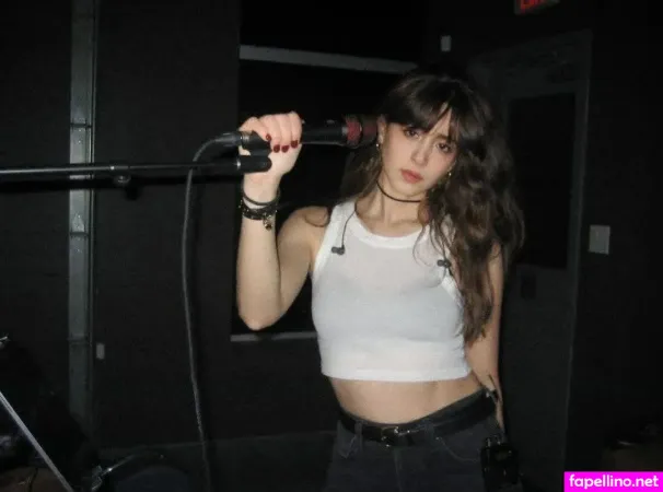 Mia Plays OnlyFans Thumbnail #F6CAErogXG