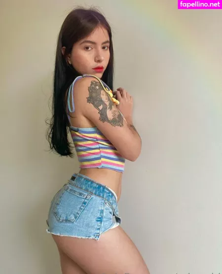 Mia Reid OnlyFans Thumbnail #59uwJcmRcS