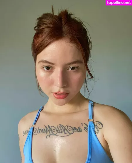 Mia Reid OnlyFans Thumbnail #EgZ6YKETfS