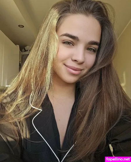 Mia Rossse Exclusive OnlyFans Thumbnail #4riDnEnf3G