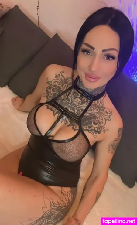 Mia Roux OnlyFans Thumbnail #XKZGq0wp9L