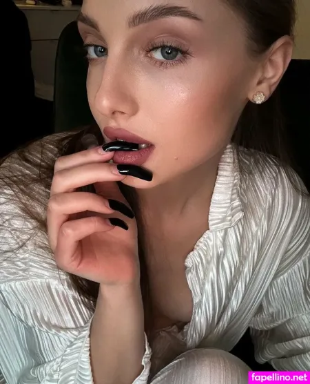 Mia Schei OnlyFans Thumbnail #zeqj2JPd63