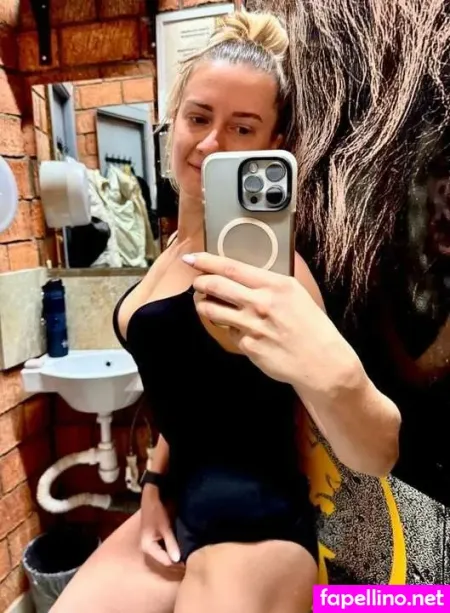 Mia Sinner OnlyFans Thumbnail #m4xdRty874