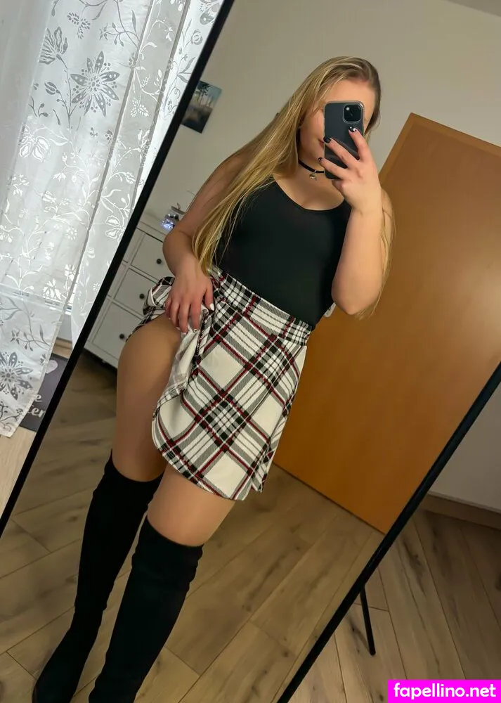 mia_sofie, miasofie2004 Nude Leaked OnlyFans Photo #Bv3Po4a2m8