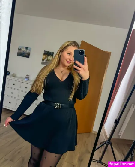 Mia Sofie 2 OnlyFans Thumbnail #Mx2T3GpEjl