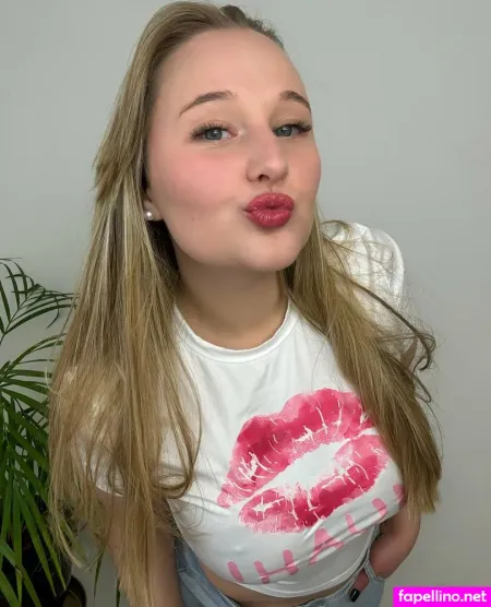 Mia Sofie 2 OnlyFans Thumbnail #UtvYO4QjBW