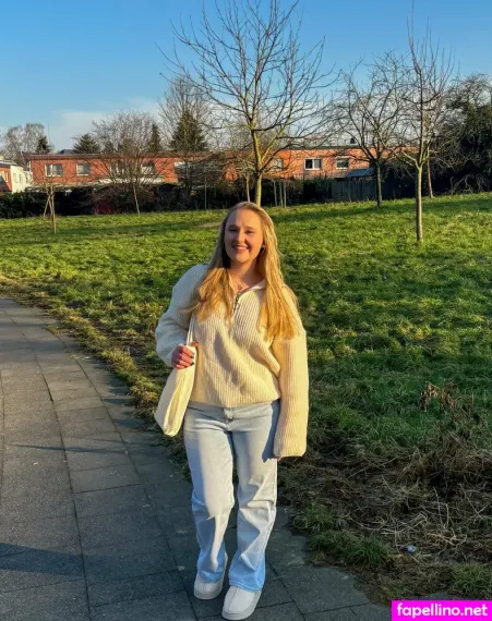 Mia Sofie 2 OnlyFans Thumbnail #yHQEkUl3Yq