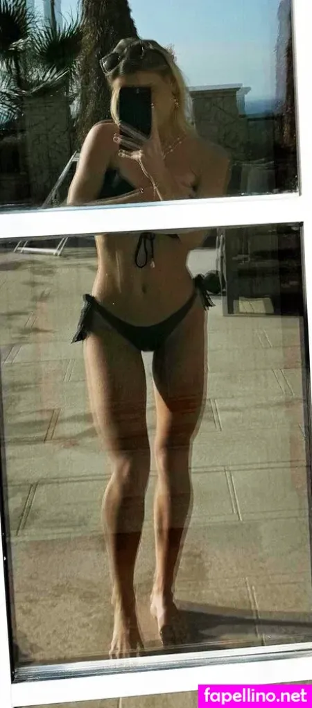 Mia Sophie Neuland OnlyFans Thumbnail #9agB4BNsIK