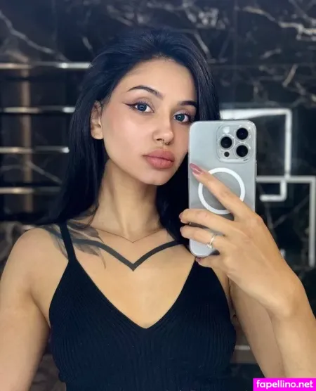 Mia Stormie OnlyFans Thumbnail #guArB2mXR0