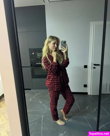 Mia Tesh OnlyFans Thumbnail #j59fT8snl1