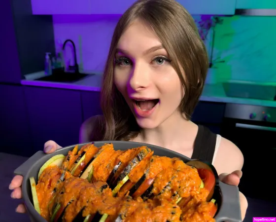 Mia Ts OnlyFans Thumbnail #McxYvEa3io