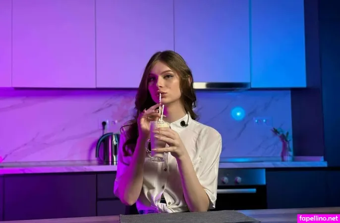 Mia Ts OnlyFans Thumbnail #rJQRAxmI54