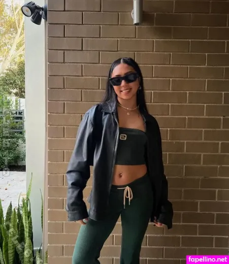 Mia Van Haarlem OnlyFans Thumbnail #5ROsn63C52