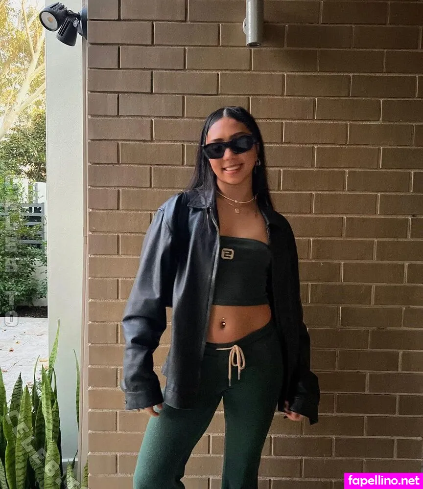 mia.vanhaarlem Nude Leaked OnlyFans Photo #5ROsn63C52