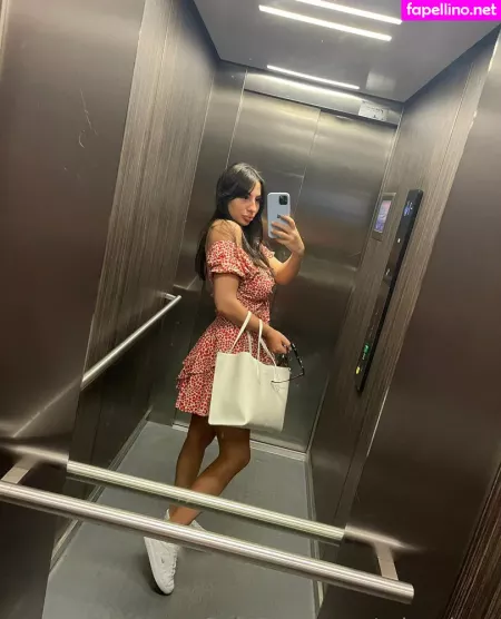 Mia Vixen OnlyFans Thumbnail #2nVSxOAZkj