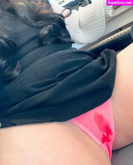 Mia With The Rear OnlyFans Thumbnail #WvjHwva1jO