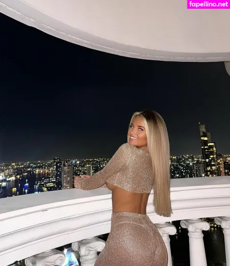 Mia Wood Hall OnlyFans Thumbnail #7qD504pWVY