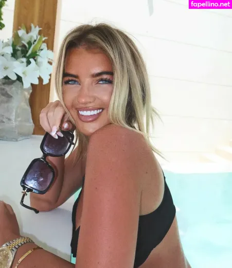 Mia Wood Hall OnlyFans Thumbnail #XNKiXxx9RN