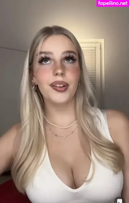 Mia OnlyFans Thumbnail #3B37MqHazM