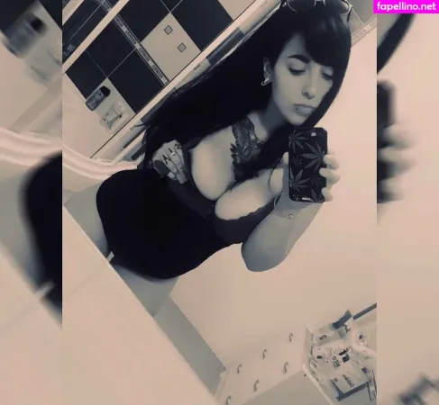 Mia420dee OnlyFans Thumbnail #fgsbqp0thw