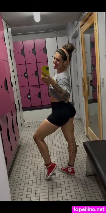 Miaaaknoxxx OnlyFans Thumbnail #72qysRIzub