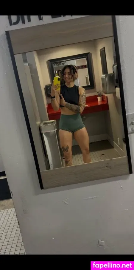 Miaaaknoxxx OnlyFans Thumbnail #WCmdQUb5R4