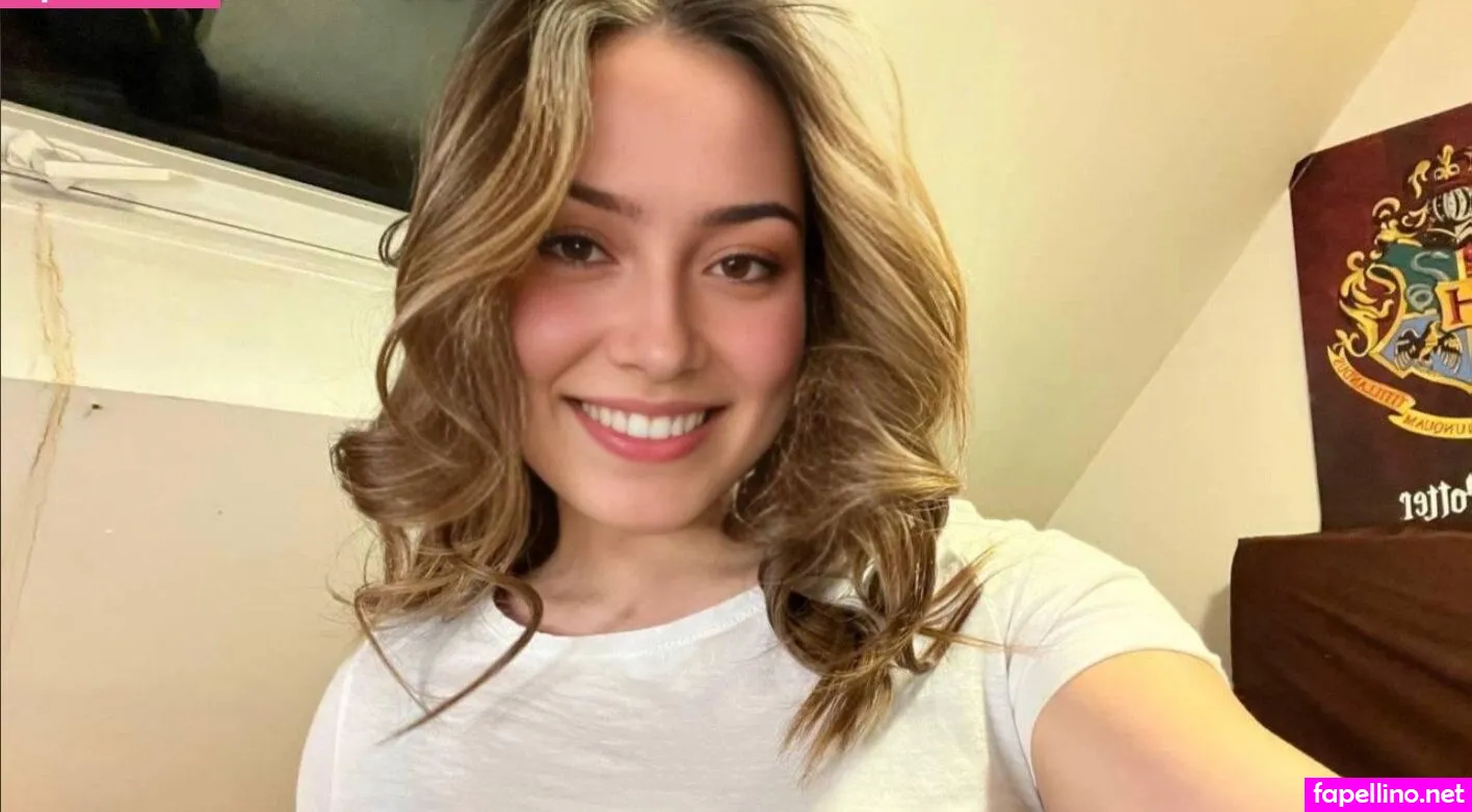 Mia Sophie, asophie18, miasophiee Nude Leaked OnlyFans Photo #2kF2R1gsjl