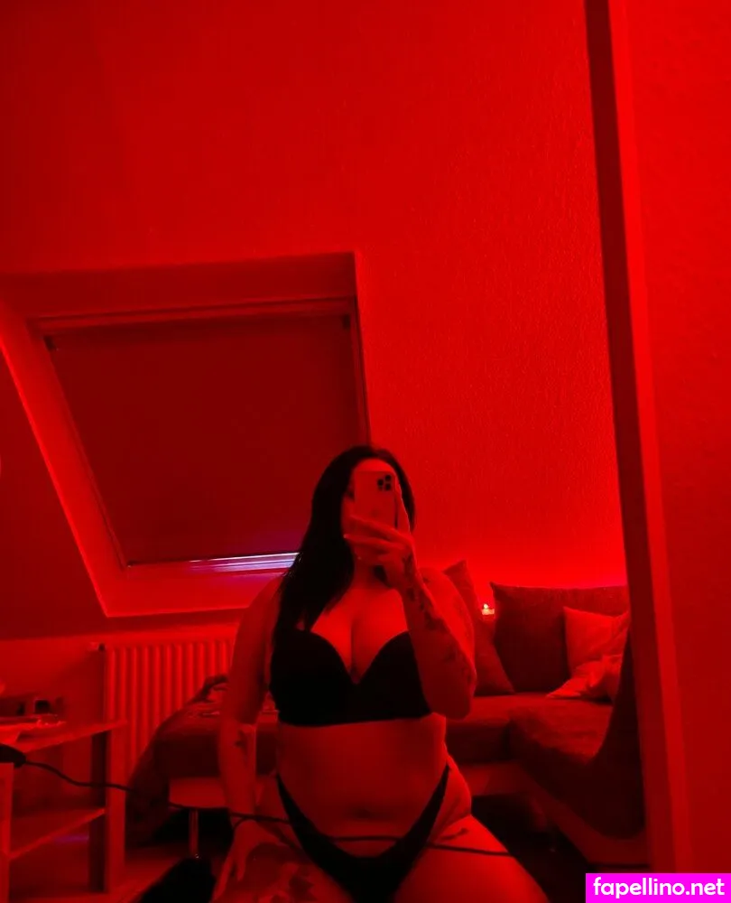 miaawifeyy, miaawolffyyy Nude Leaked OnlyFans Photo #i7HUx2MUQ8
