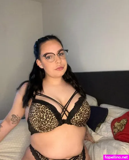Miaawolffyyy OnlyFans Thumbnail #u7B8gFG4ES
