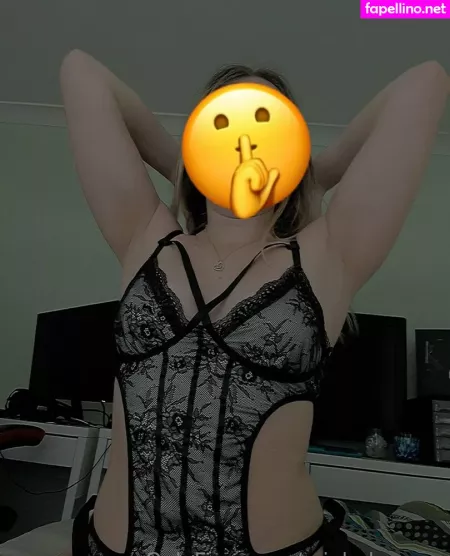 Miababyyyxx OnlyFans Thumbnail #E3vcKDJOR9