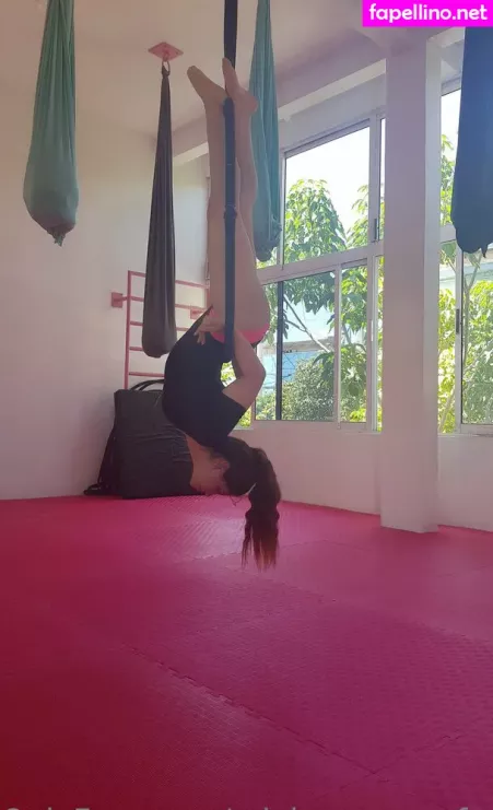 Miabasagnes Aerialist OnlyFans Thumbnail #lT5kU3S9Ki