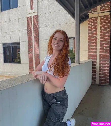 Miabigsmile OnlyFans Thumbnail #7qYuhhhrbX