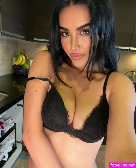 Miafallsfree OnlyFans Thumbnail #uoOm9GXixL