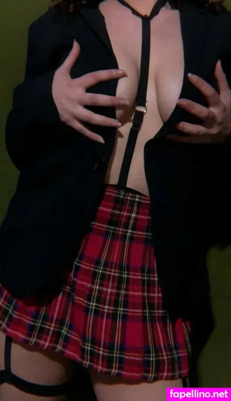 Miaferrara OnlyFans Thumbnail #9bf8c9atNv
