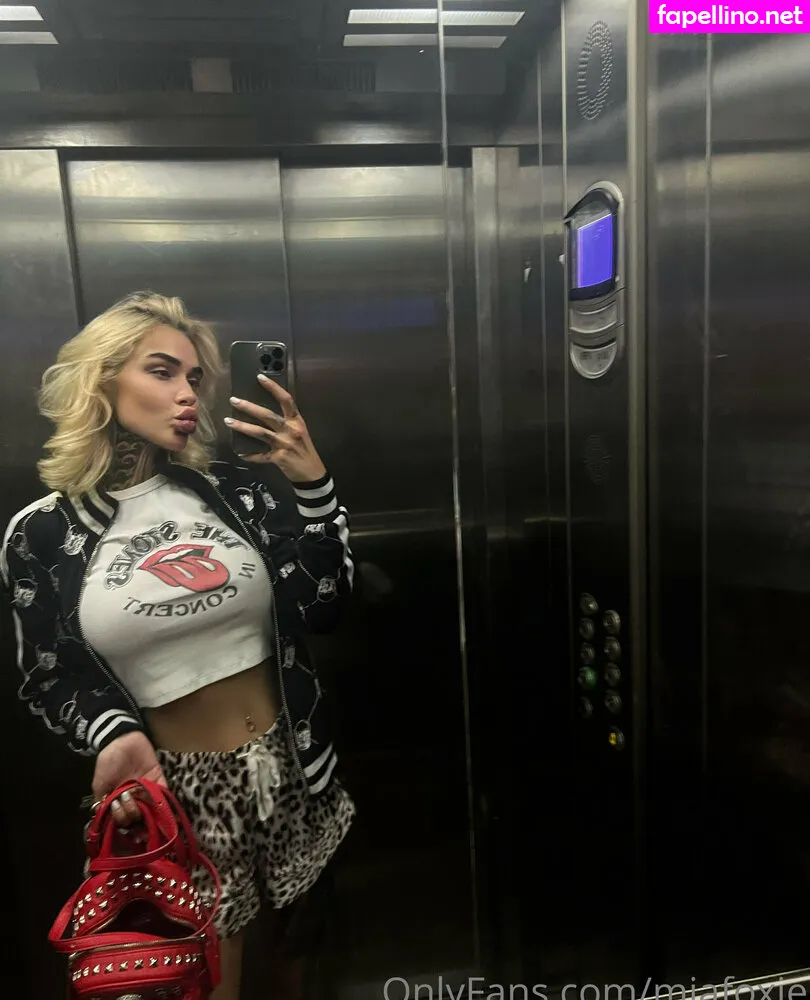 mia_foxybae, miafoxie, miafoxie_, miagabriellepage Nude Leaked OnlyFans Photo #5bU6s6BAQU