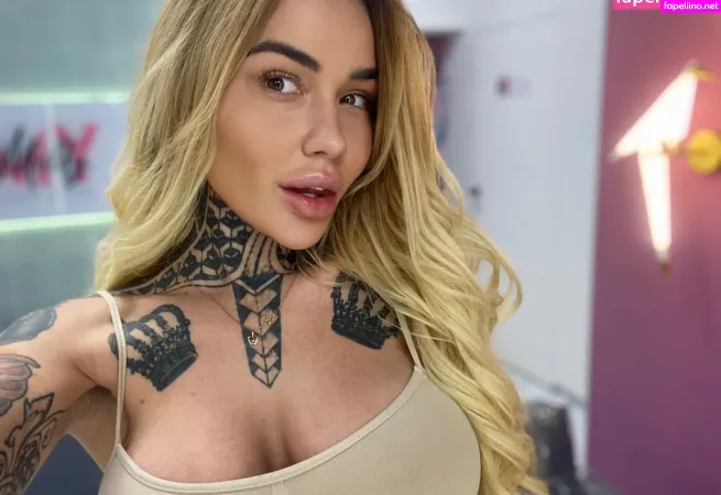 Miafoxie OnlyFans Thumbnail #Bi8rxb1EAb