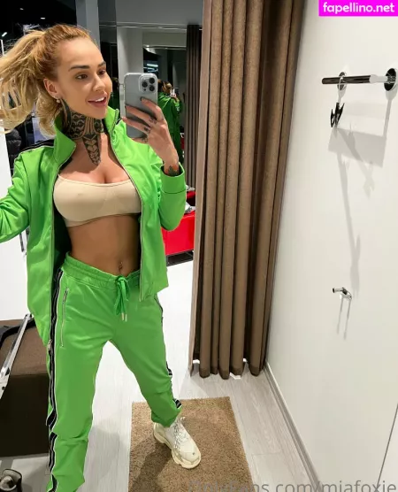 Miafoxie OnlyFans Thumbnail #MB3Lz8CiaN