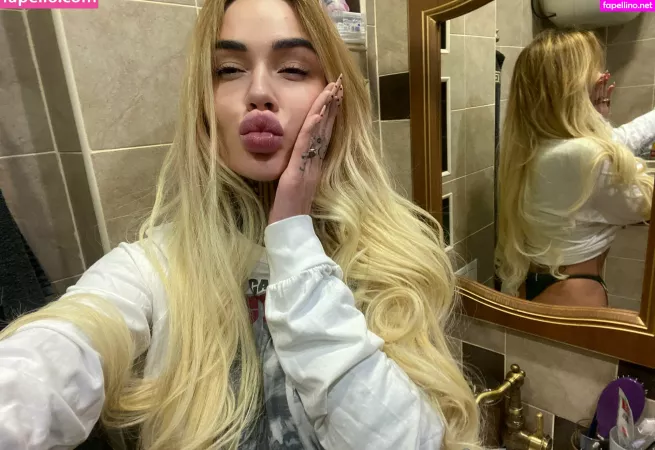 Miafoxie OnlyFans Thumbnail #gSIdY2wNM6