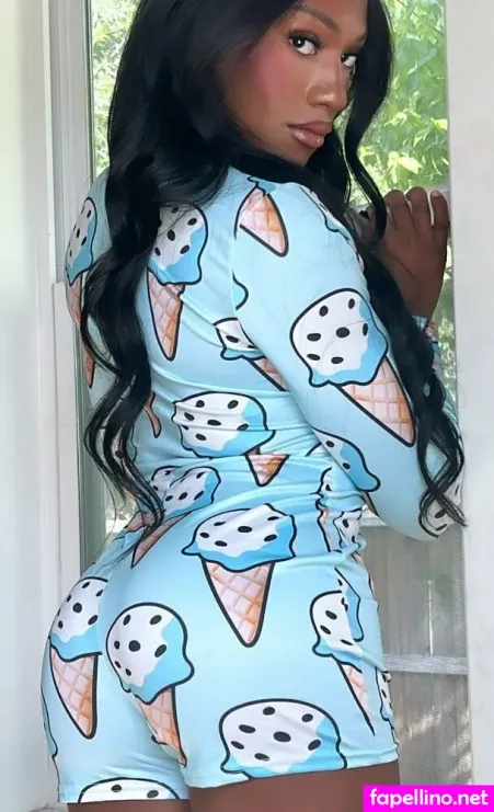 Miahkaelafree OnlyFans Thumbnail #2Qb91TLlxK