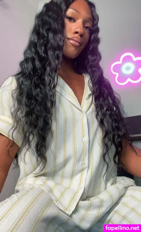 Miahkaelafree OnlyFans Thumbnail #dNIUaLZMEV