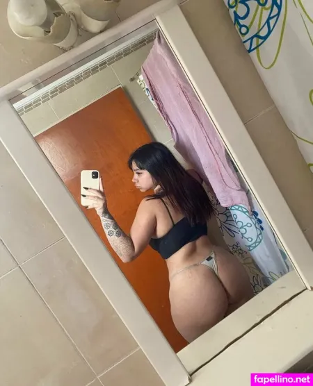 Miahot04 OnlyFans Thumbnail #2B83BhKAD1