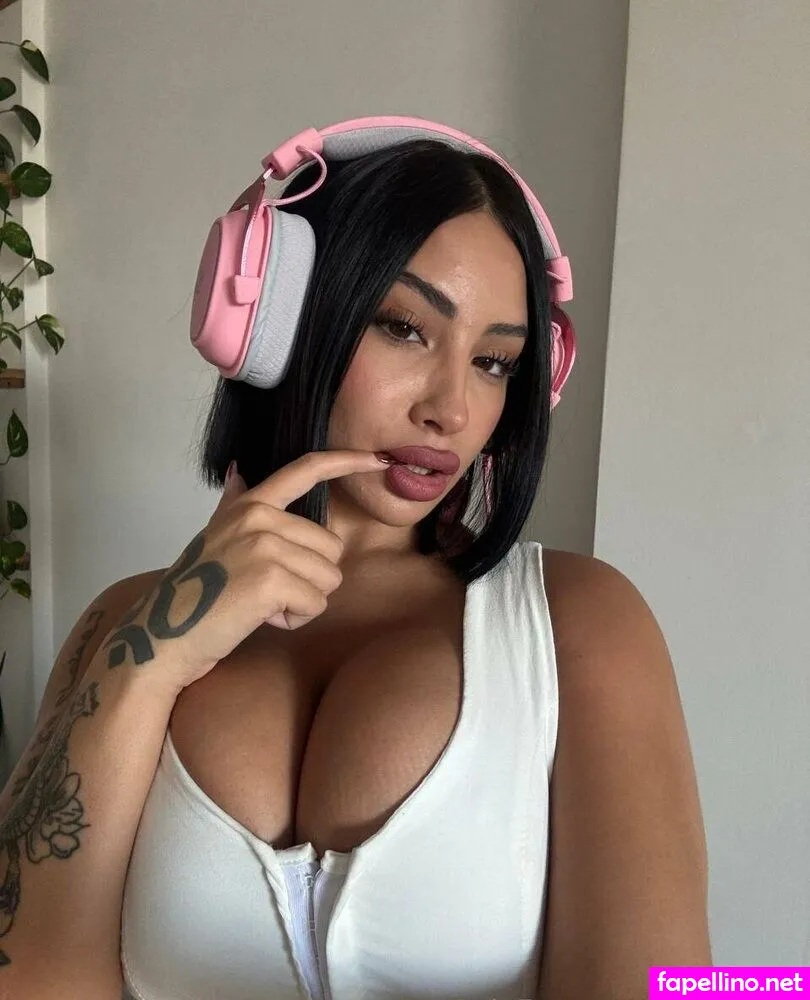 miakeller, miakellerxo Nude Leaked OnlyFans Photo #bKnfNDtwiT