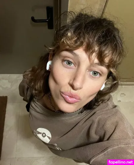 Mialarelles OnlyFans Thumbnail #QycrqB7yFx