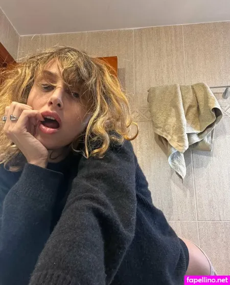 Mialarelles OnlyFans Thumbnail #WYrlRq8uu0