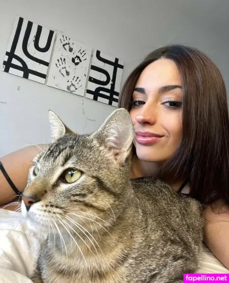 Miamaeeee OnlyFans Thumbnail #7BCBq1LYdY